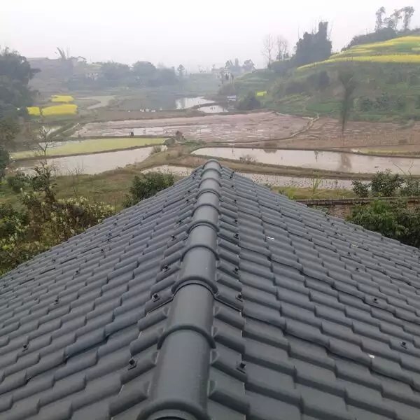 北方和南方樹脂瓦屋頂坡度分別是多少？怎么計(jì)算？