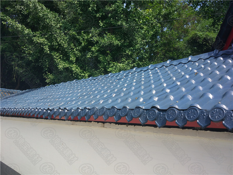 樹(shù)脂瓦清潔亮麗如新