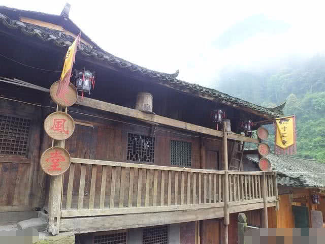 農(nóng)村舊房翻新合成樹(shù)脂瓦 農(nóng)村舊房翻新合成樹(shù)脂瓦