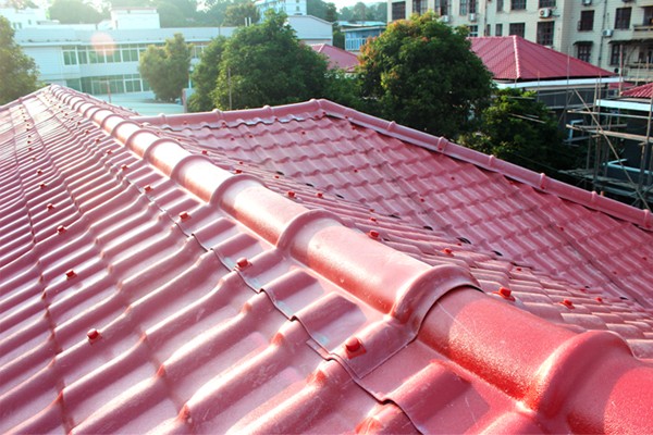 合成樹脂瓦誤區(qū):越重越好？越厚越好？永久不褪色？