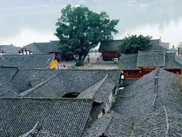 青瓦灰墻，高瓴飛檐，處處消磨時光