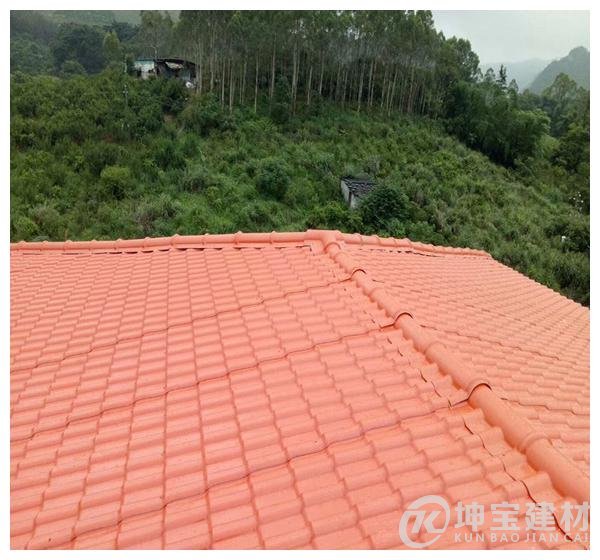 裝修屋頂選彩鋼瓦好還是合成樹脂瓦好？選對了直接節(jié)省幾千元