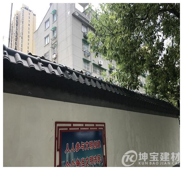 文化墻圍墻裝飾的新選擇:圍墻瓦的安裝和性能優(yōu)勢解讀