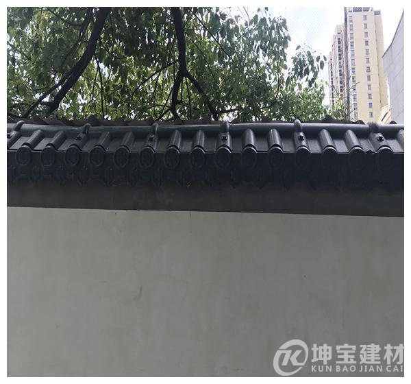 文化墻圍墻裝飾的新選擇:圍墻瓦的安裝和性能優(yōu)勢解讀